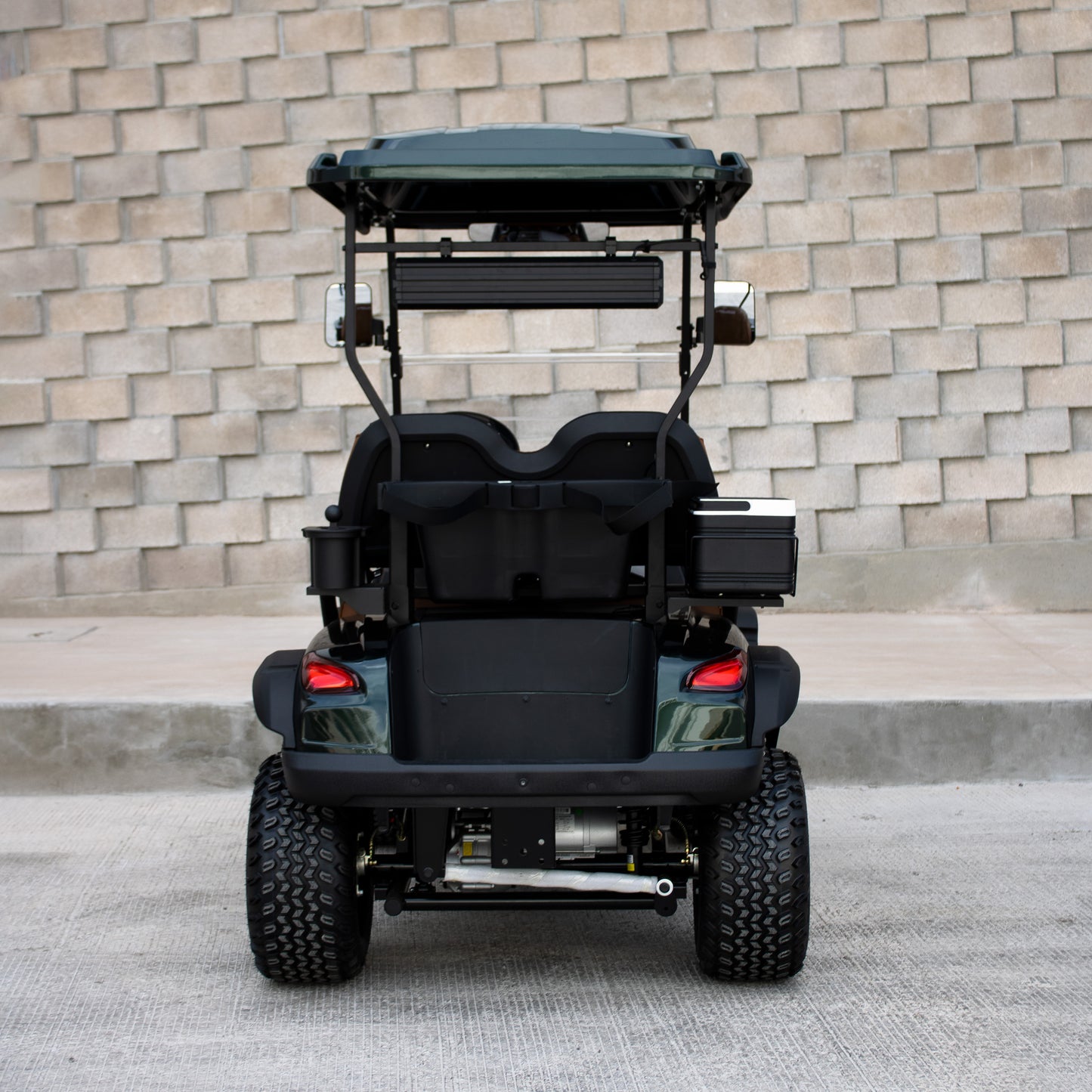 Modelo L - Carrito de Golf Eléctrico de 2, 4 y 6 Plazas